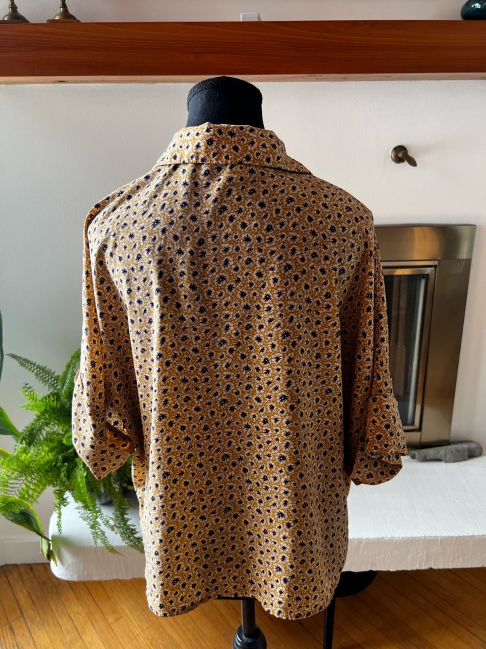 Mustard Floral Button-Front Blouse - Picture 4 of 8